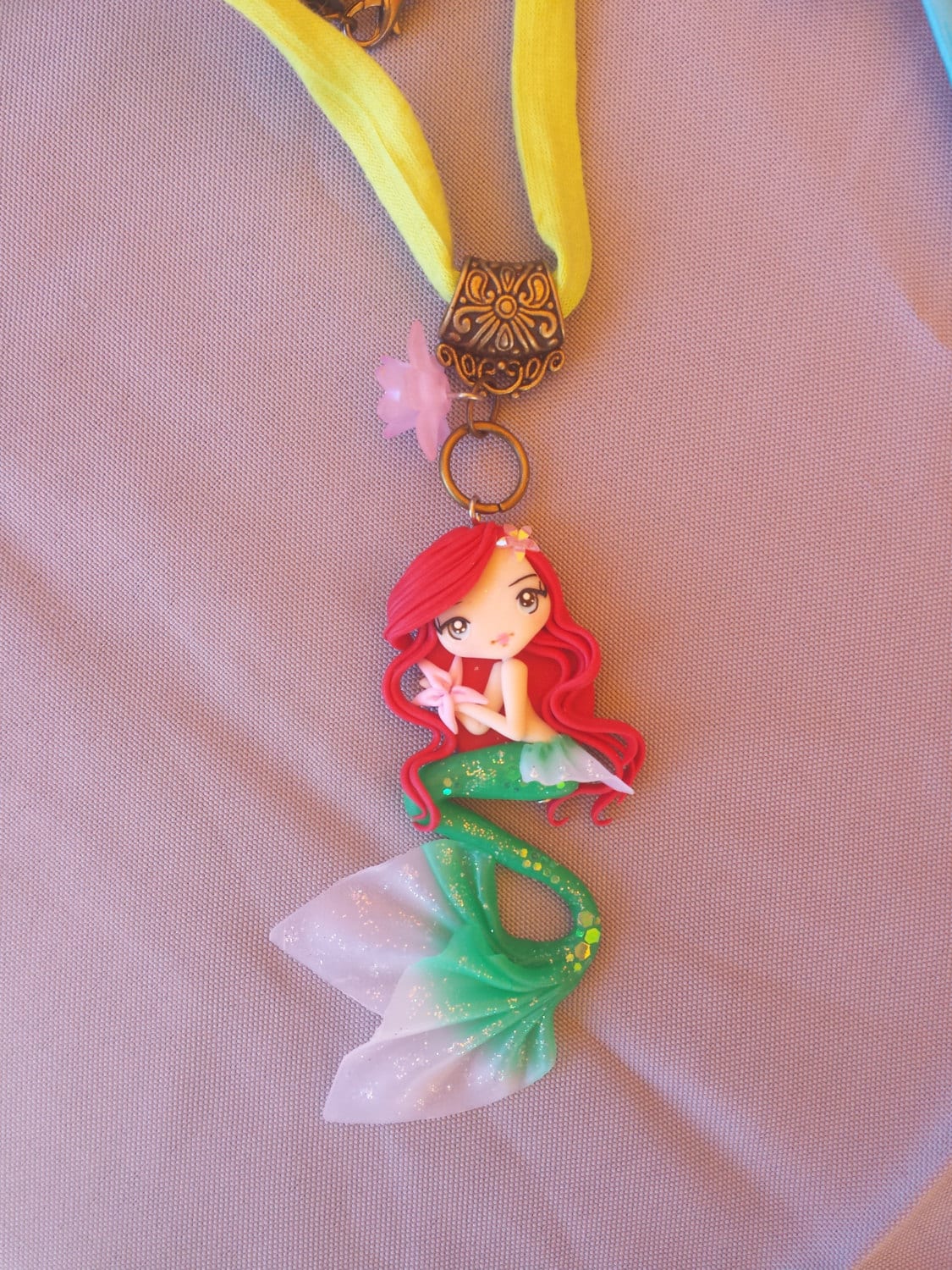 colar pequena sereia em fimo, cerâmica plástica