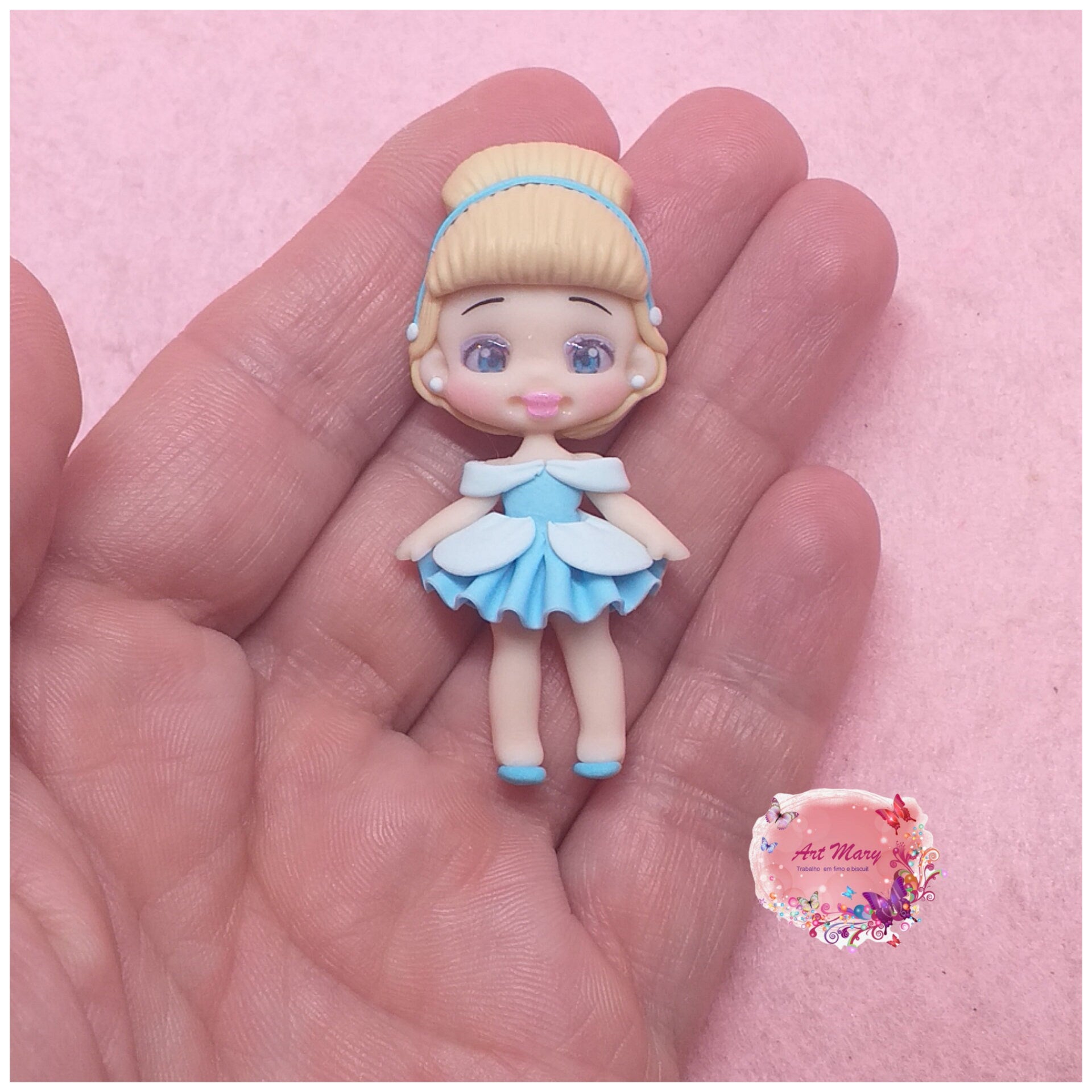 pingente de cinderela em cerâmica plástica, fimo