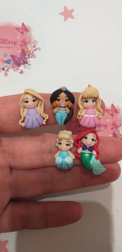 pacote de 5 princesas em argila polimérica, fimo
