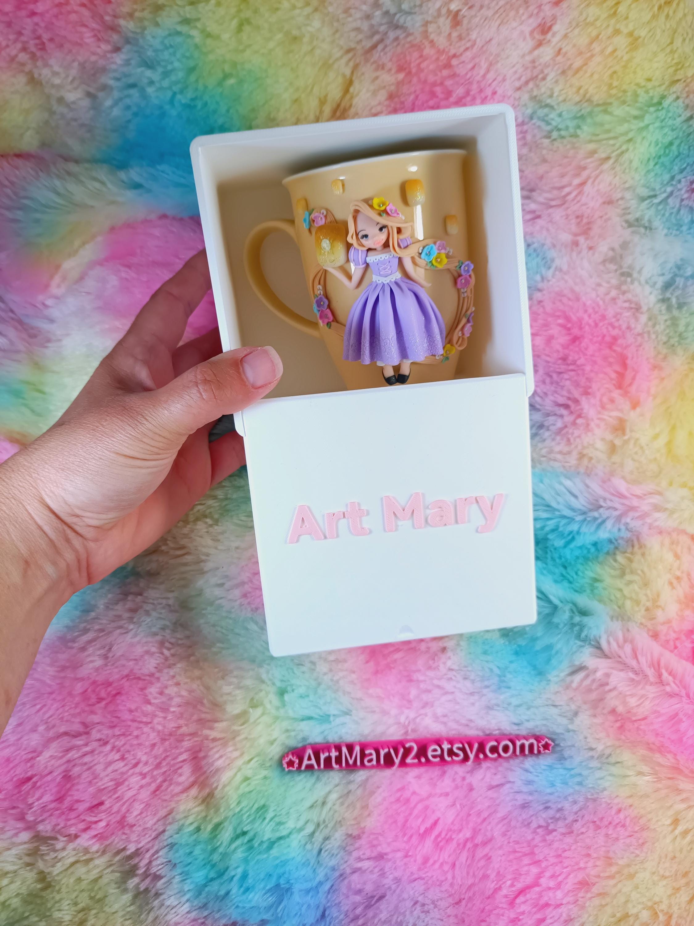 Caneca de argila de polímero Rapunzel, fimo