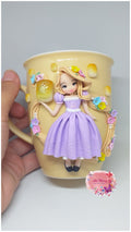 Caneca de argila de polímero Rapunzel, fimo