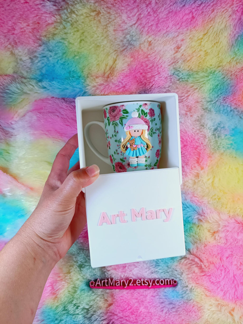Caneca de boneca russa em fimo, argila polimérica
