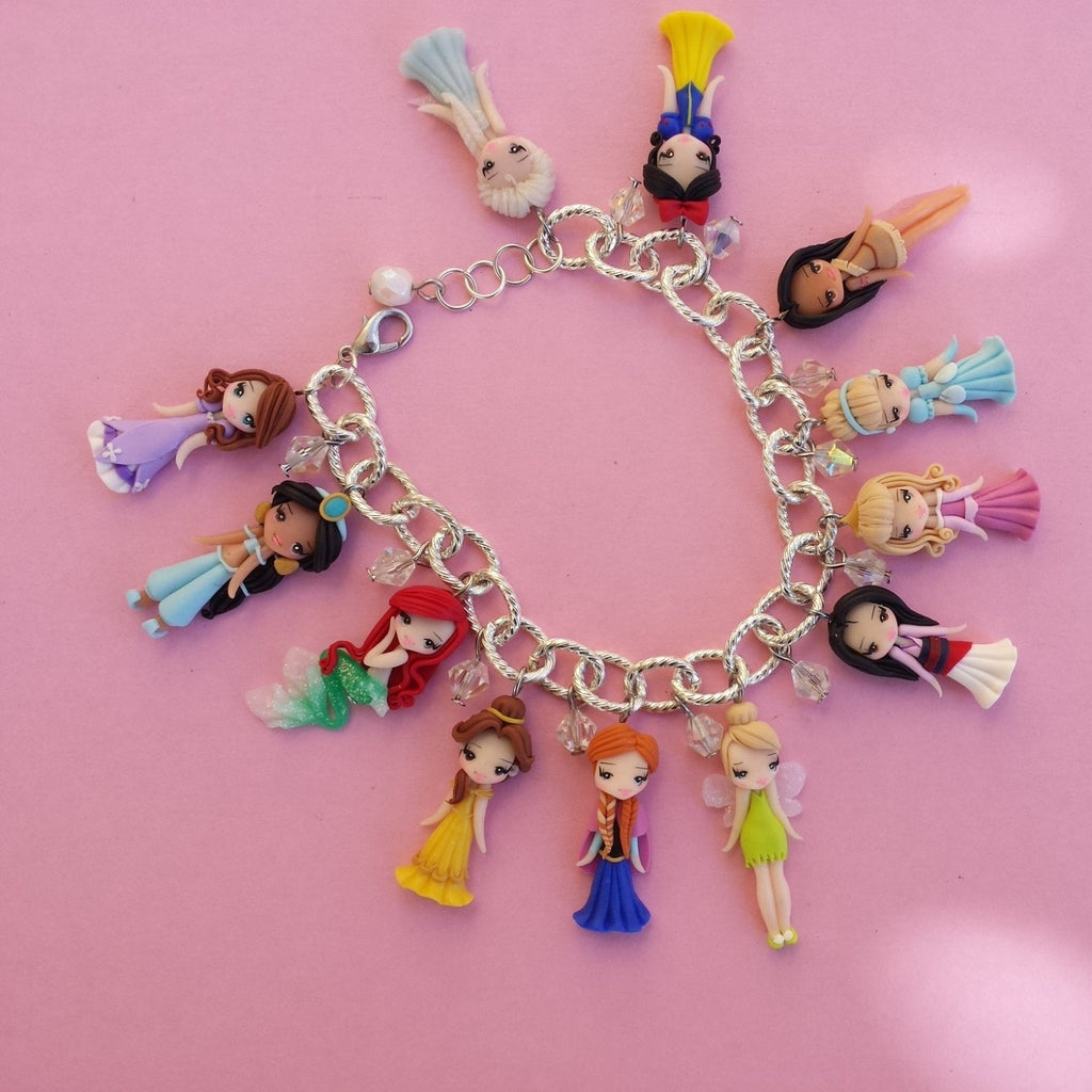 Pulseira com princesas da Disney em fimo, argila polimérica.