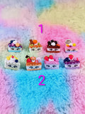 Mini Bolos Kawaii em fimo – Pacote 1 e Pacote 2 – Decoração Fofa e Colorida