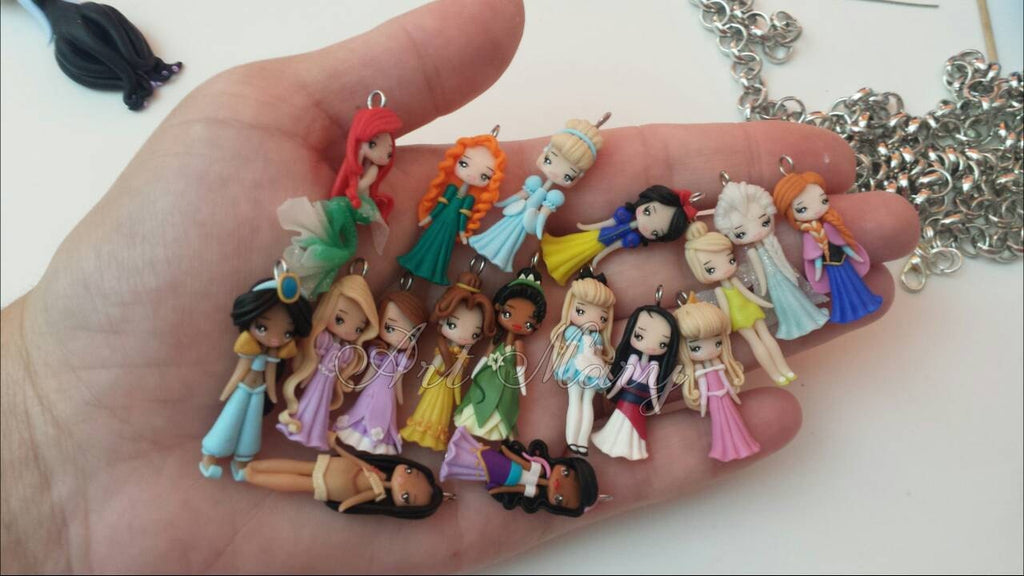 Pulseira com princesas da Disney em fimo, argila polimérica.