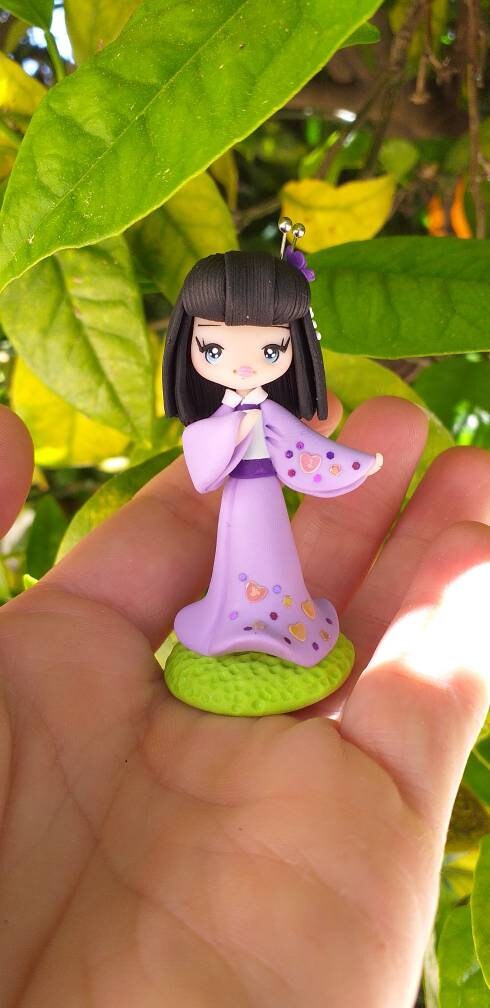 Estatueta japonesa em fimo, argila polimérica